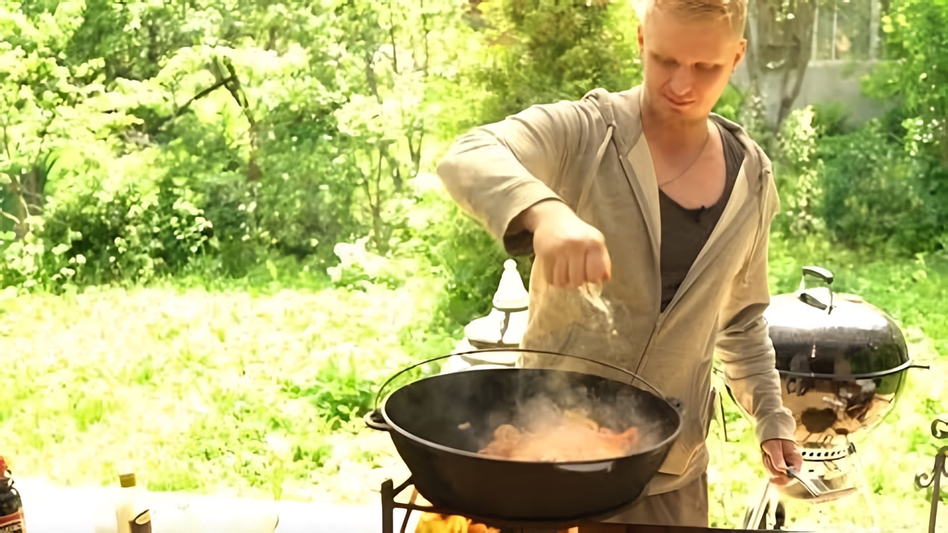 Видео: Быстрые креветки в казане с овощами и рисом