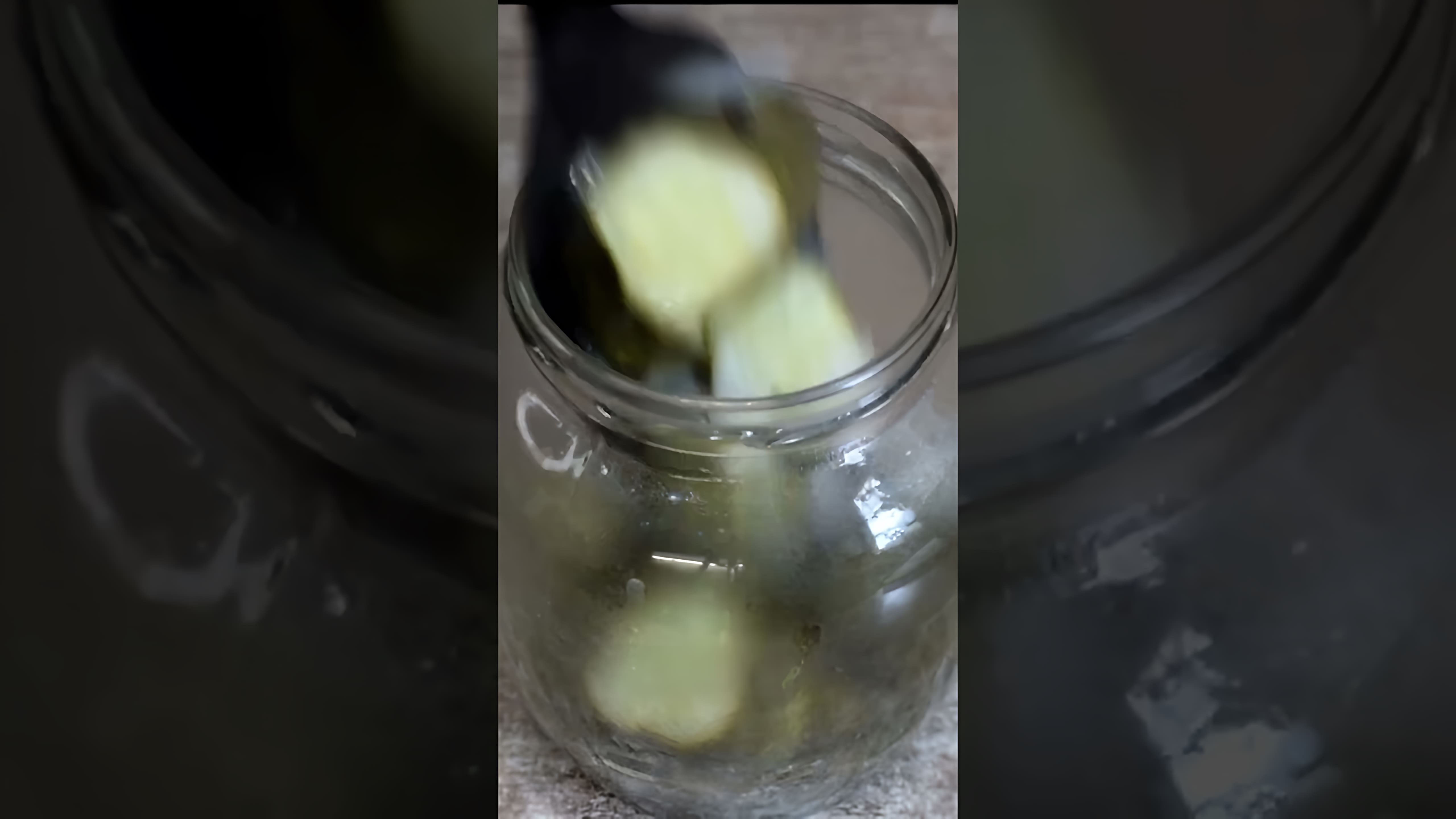 Видео: Рецепт самых вкусных маринованных огурчиков на зиму.