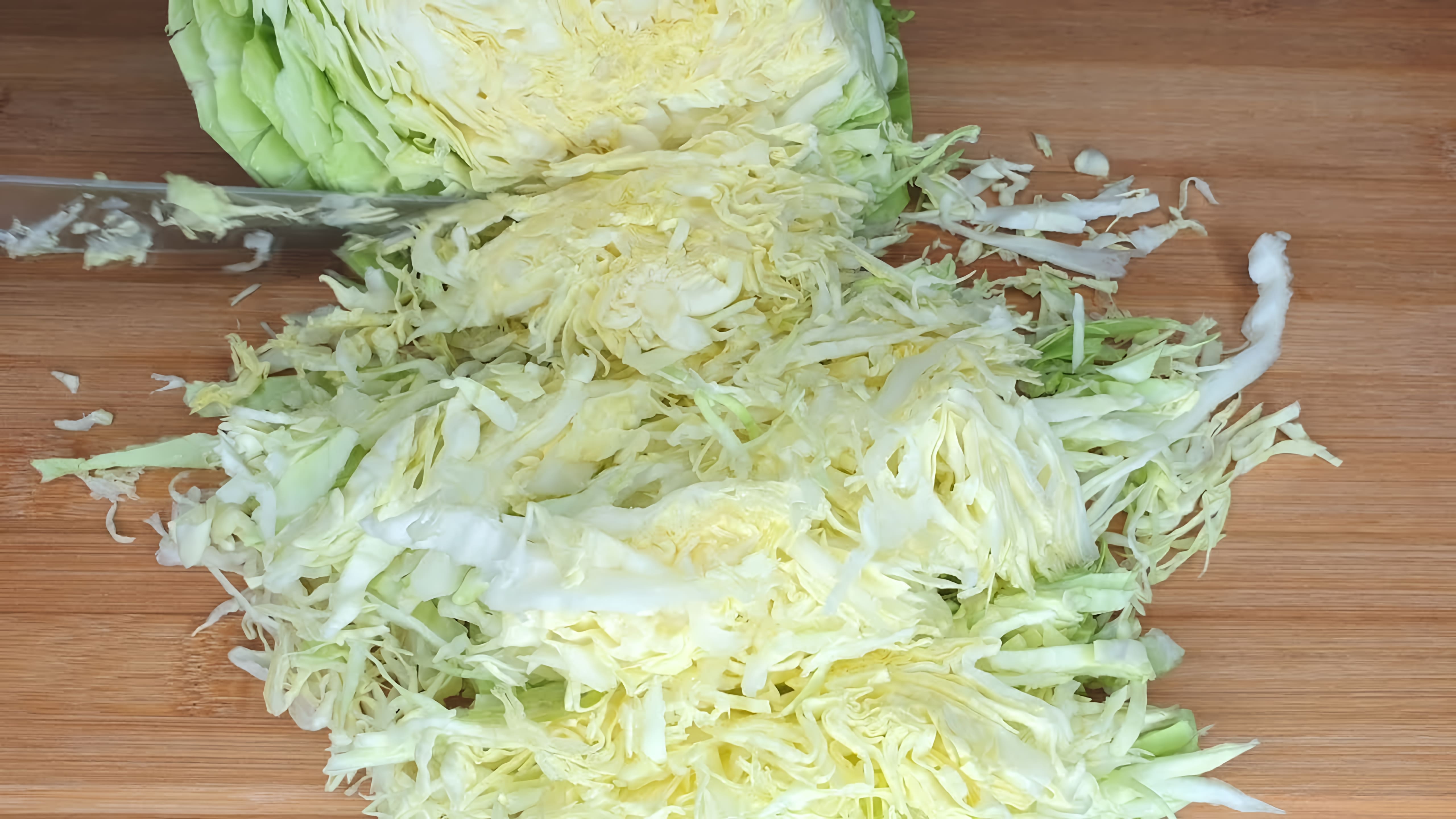 Видео: Теперь вы точно полюбите СЫРЫЕ КАБАЧКИ! Вкусный салат, рецепт из капусты на ужин быстро и просто