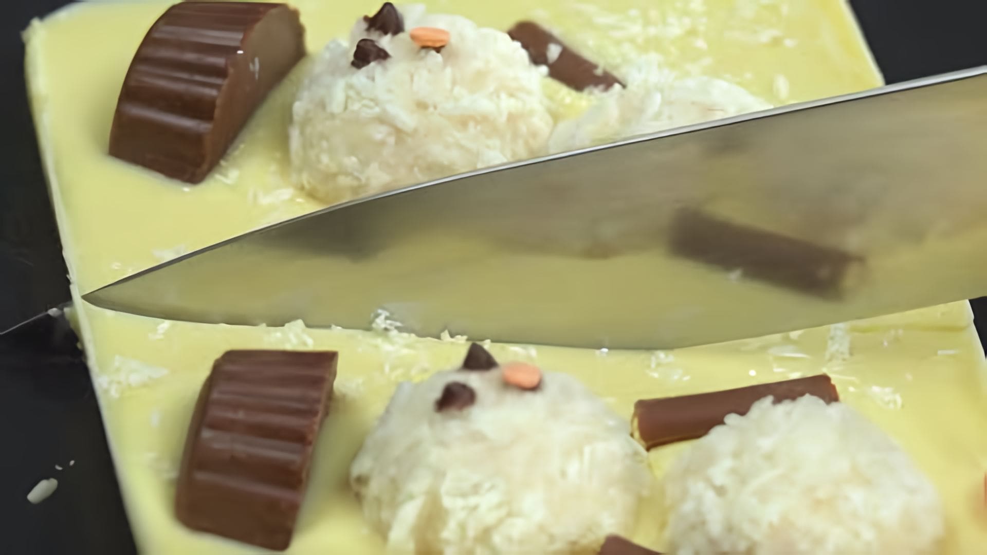 Видео: Для этого простейшего десерта нам нужна только коробка из-под молока.