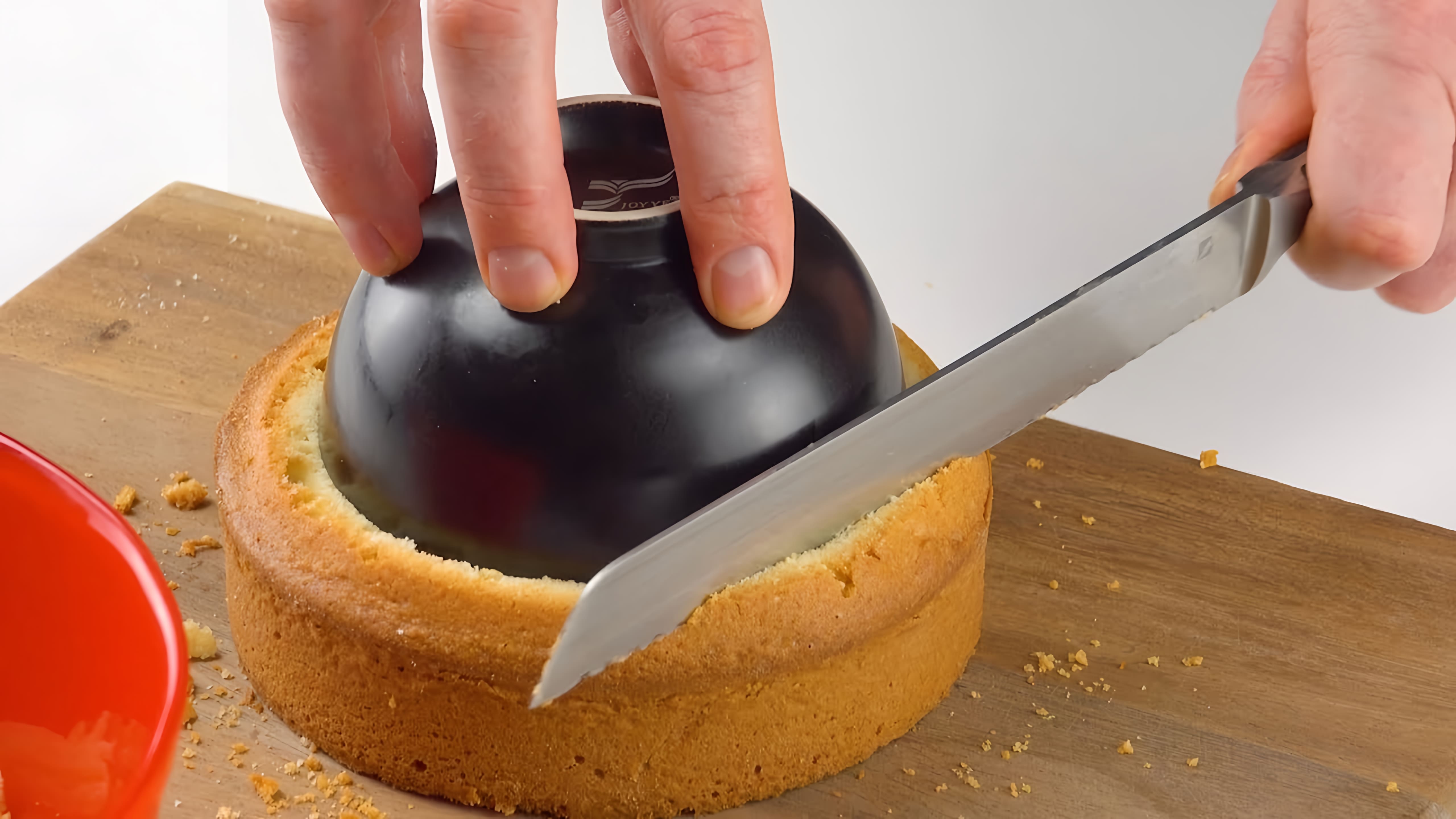 Видео: Обрезаем тесто и надуваем воздушный шарик. Самый красивый десерт!