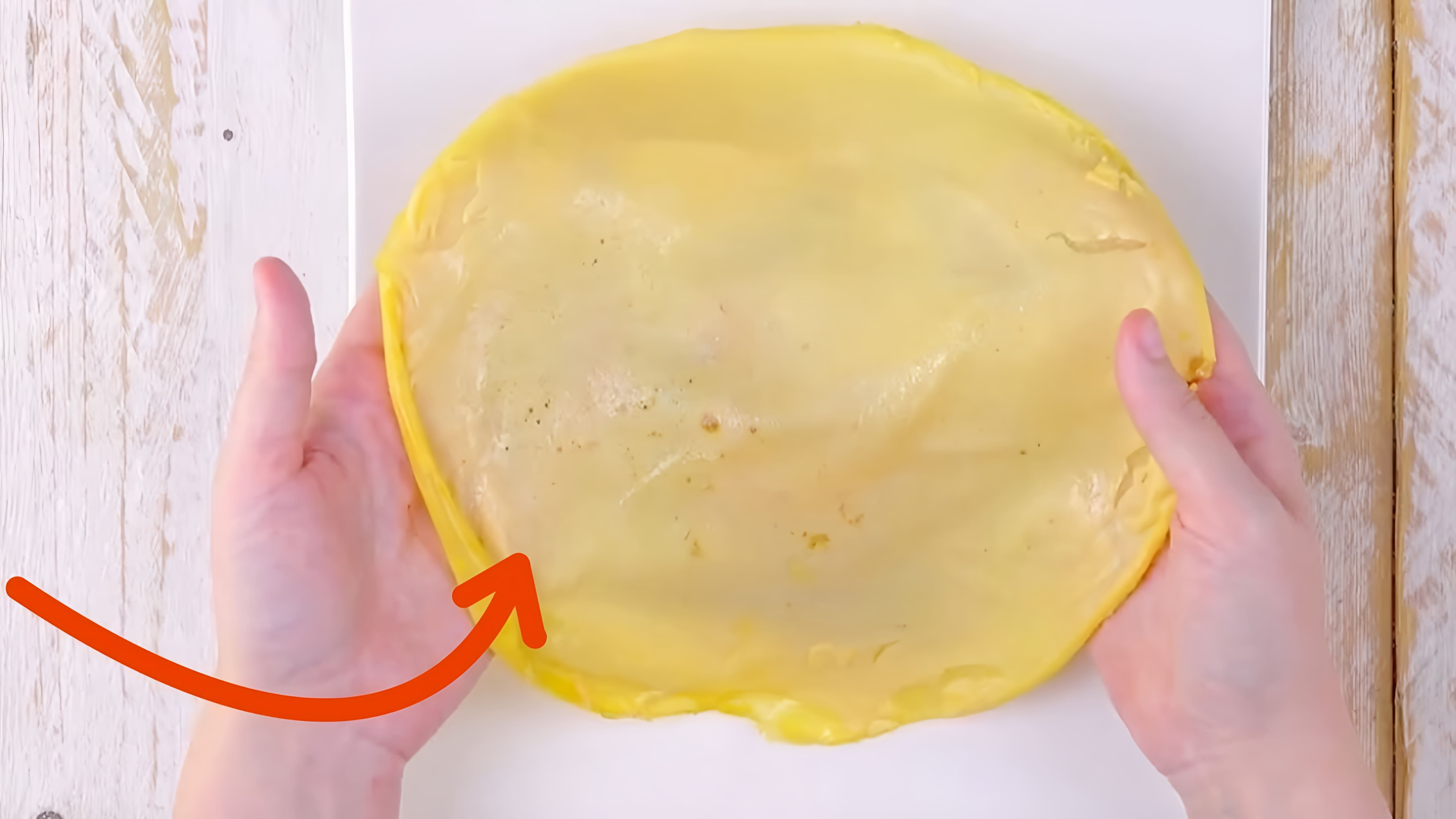 Видео: Главное блюдо спрятано под омлетом. А что там, никто точно не догадается!